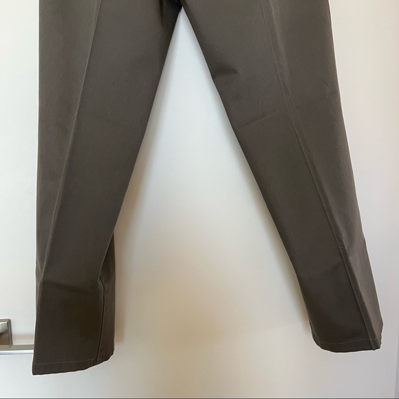 Dockers Straight Fit Chinos - Picture 9 of 14